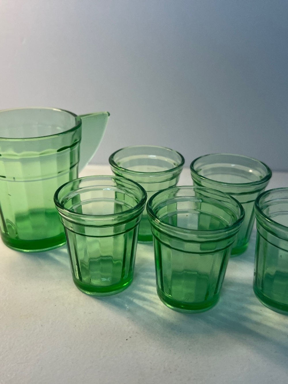 1940's Vintage Akro Agate Uranium Child's Pitcher & 5 Tumblers Set